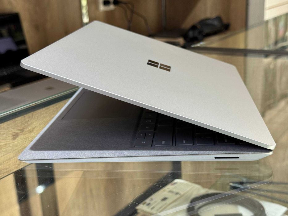 Microsoft surface laptop 3 CORE i5-1035G7 ram 8 ssd 256 сенсорный