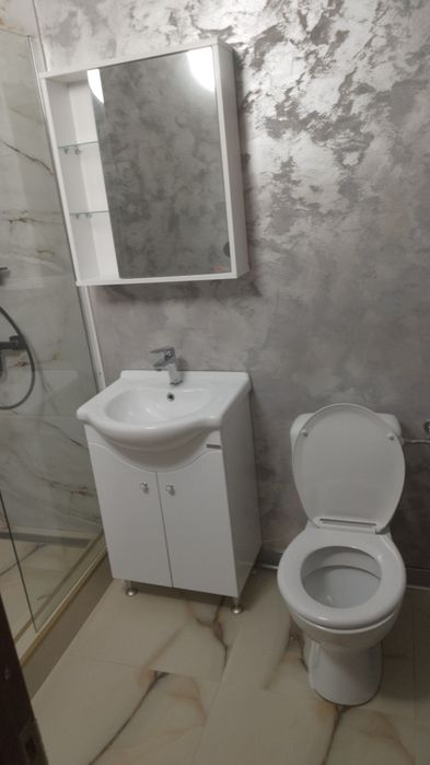 Vând Garsoniera confort 1