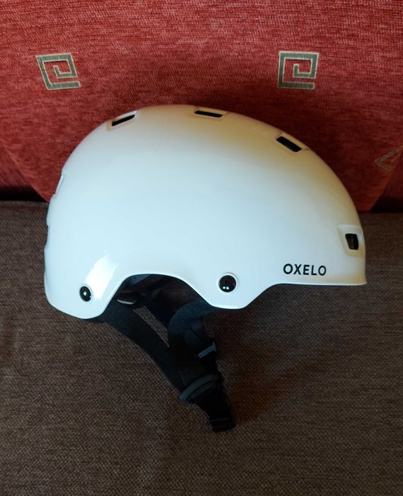 Детска каска (за ролери, скейтборд, тротинетка)