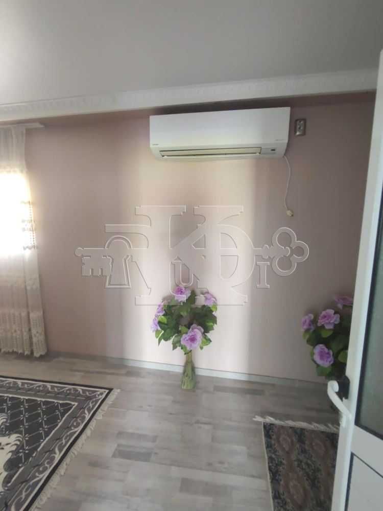 Карапелит, обл. Добрич, къща след основен ремонт с двор, 69000€.