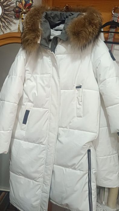 Продам зимний пуховик