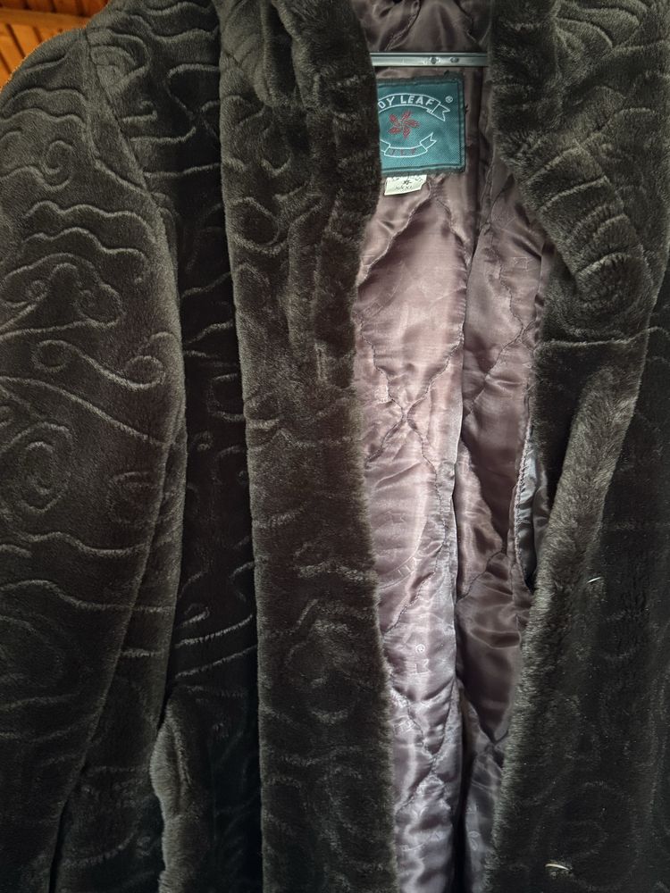 Jacheta blana artificiala eleganta