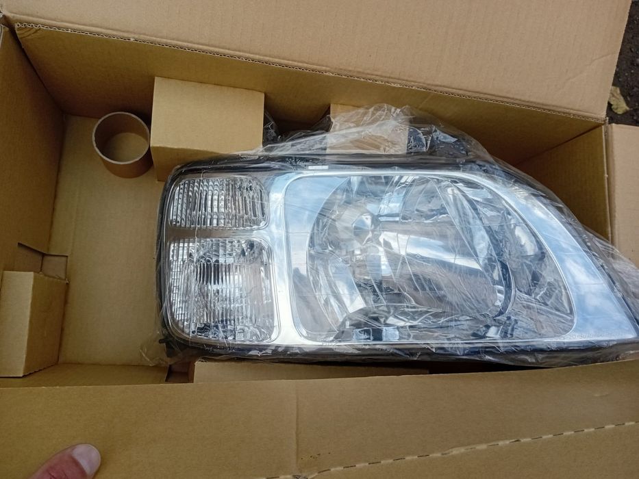 Продам новые фары Хонда CR-V