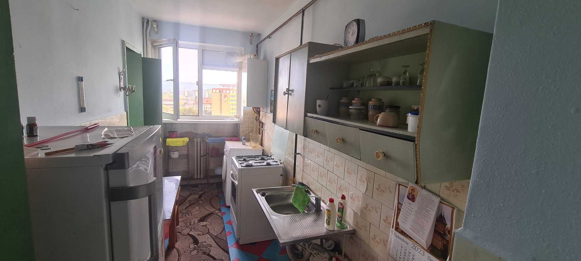 Persoana fizica vand/ schimb apart. 2 cam D, 2 balc. Podu Ros