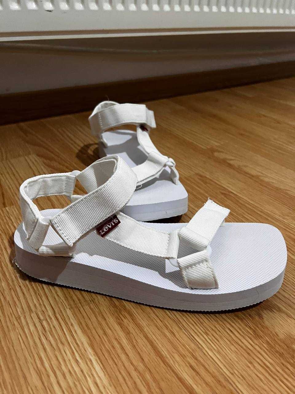 Sandale Levi's, Marimea 38