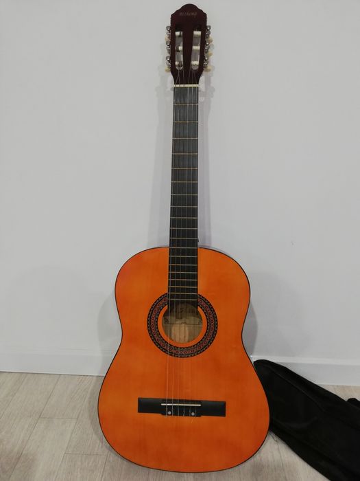 Aisheng c39 гитара в хорошем состоянии