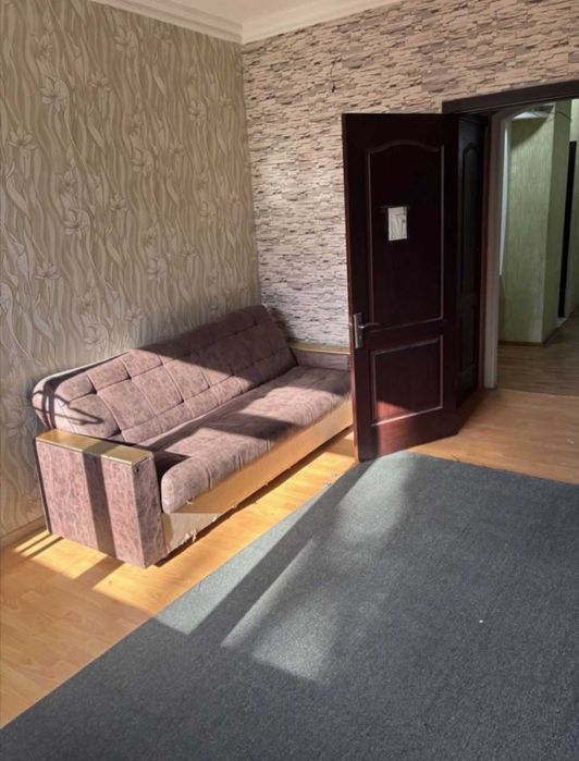 Юнусабад11, 3/4/4 
Срочно продаётся Юнусабад 11, 3/4/4 ор-р Мегапланет