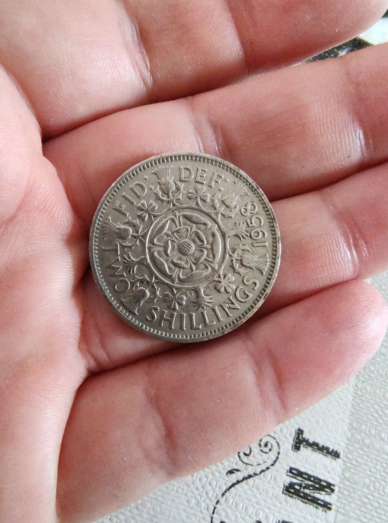 Монета - 2 шилинга 1958г.