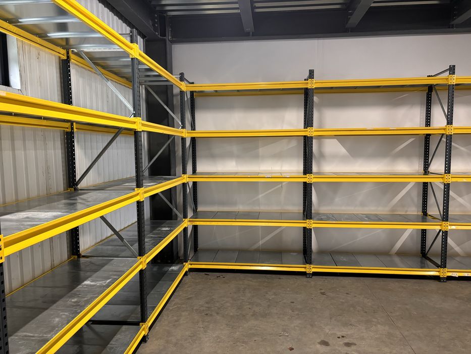 Rafturi metalice