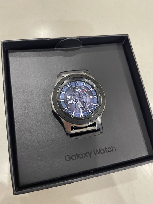 Продам часы Самсунг Galaxy Watch 46 mm