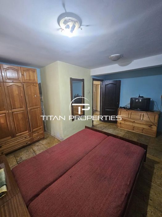 Дава се под наем Тристаен апартамент в Бургас, Център - 83 кв.м за 255 € - Снимка #3