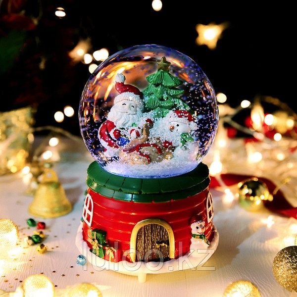 Музыкальный снежный шар большой "Дед Мороз с подарками", 16см. 2022А