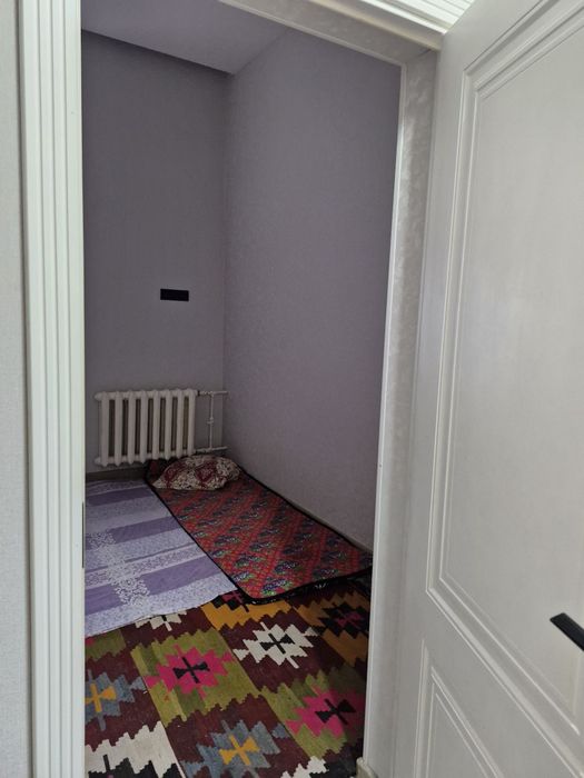 Место для девушки  в комнате