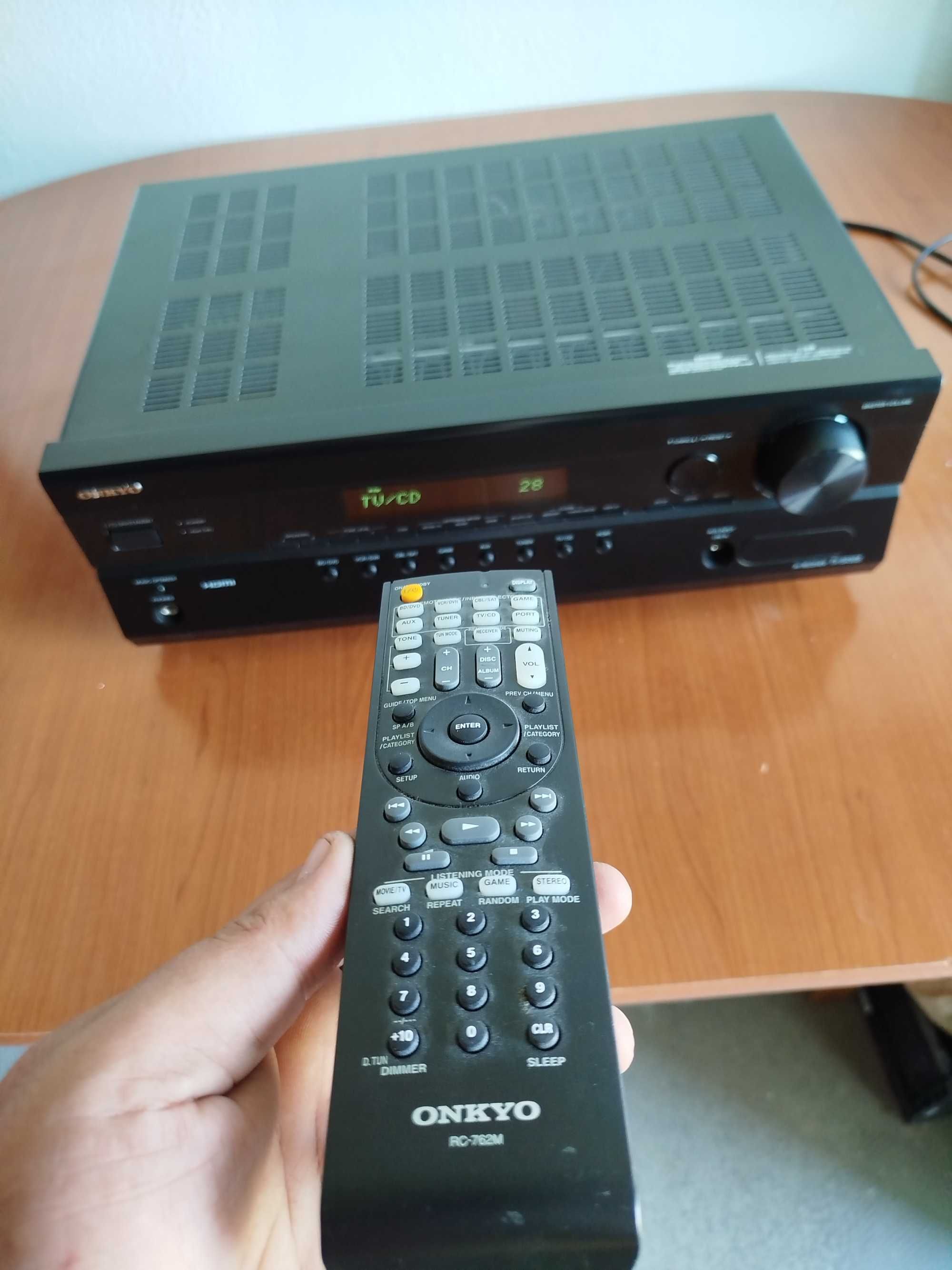 AV Receiver Onkyo model: TX-SR308. Impecabil! Telecomanda + Cabluri!