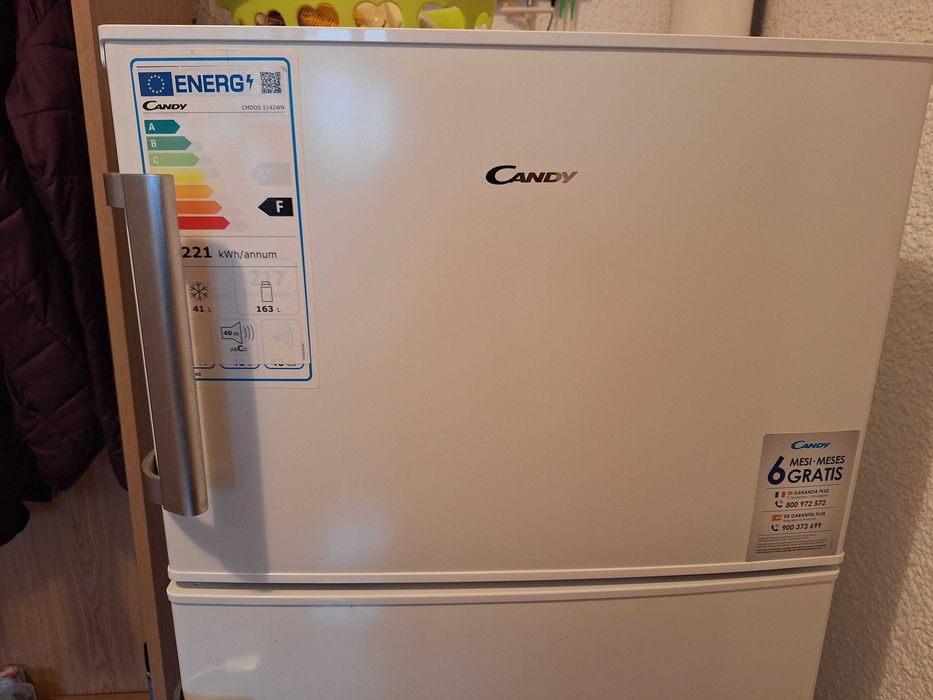 Frigider Candy/model/