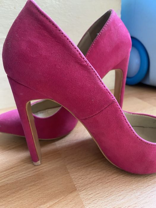 Vand pantofi stiletto fucsia  roz botinelli 37