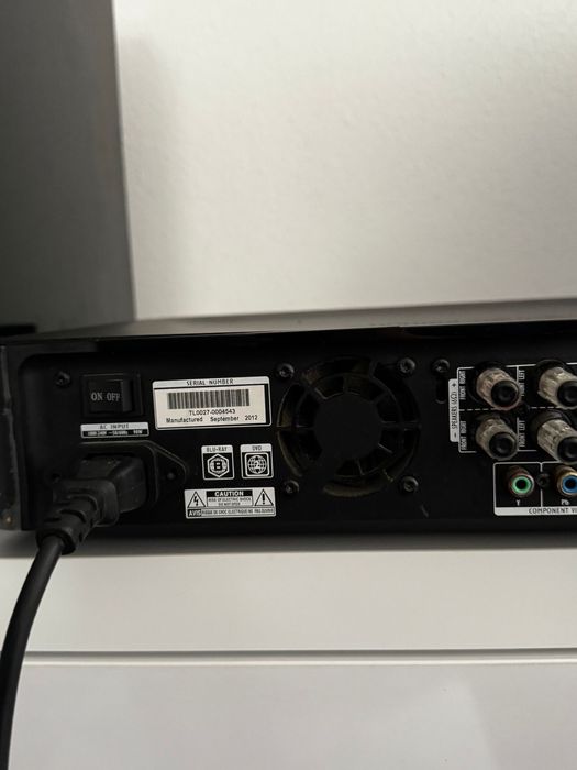 Harman Kardon BDS 275 – Blu-ray Disc System, cu telecomandă iluminată