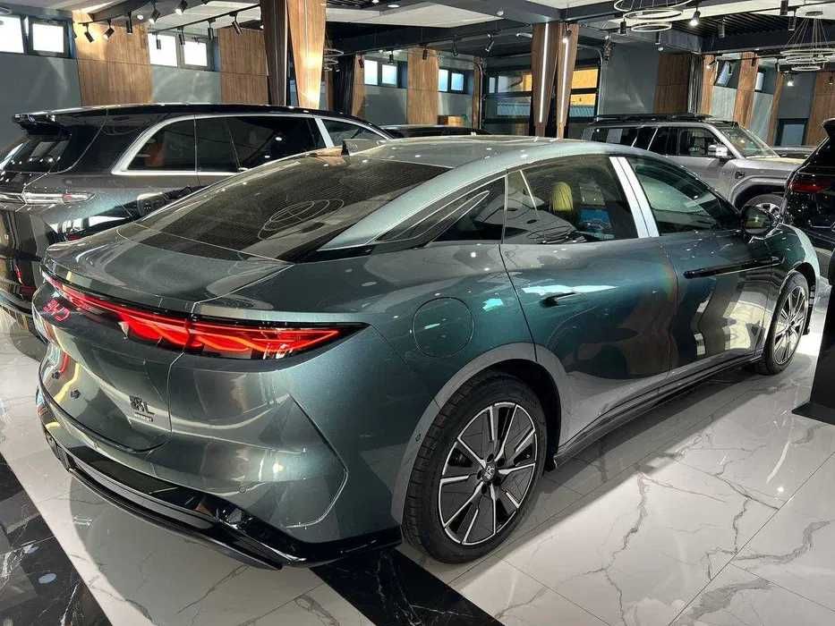 Byd Han L hybrid