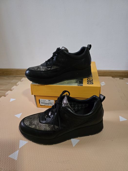 Adidași Greyder, mărime 39, Stare foarte buna