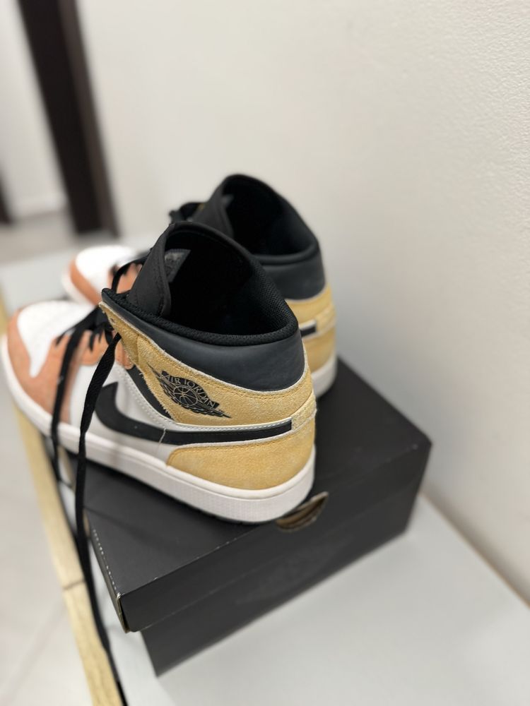 Nike Jordan 1 Mid