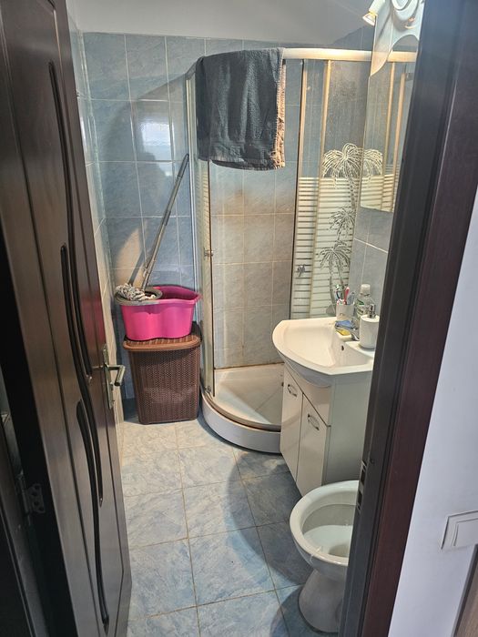 Vand apartament cu doua camere in Orasul Titu