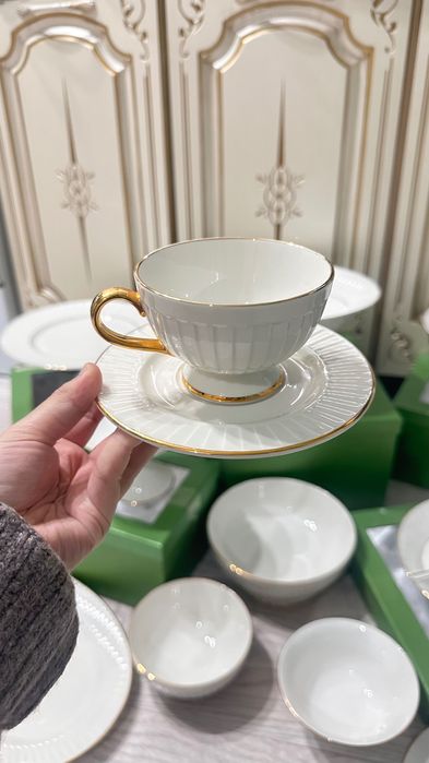 Сервиз посуда в отличном состоянии