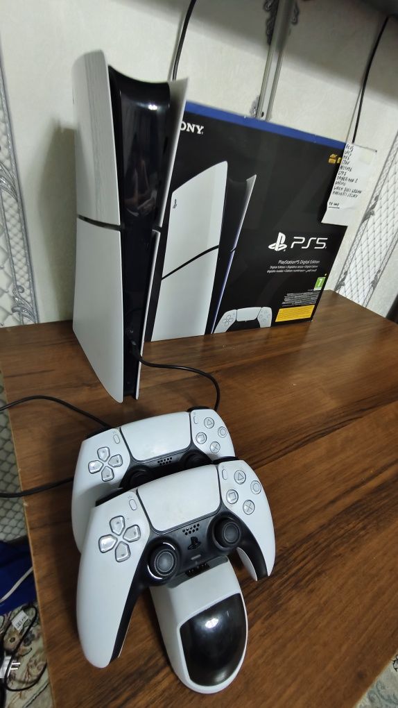 PS 5/ 1 TB /10 ta o‘yin bor/4K/Bez provadnoy zaryadchik/2 ta pult org