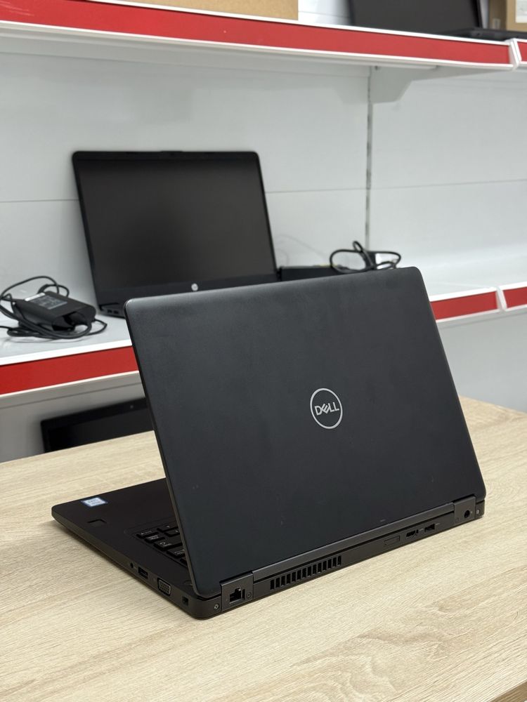 Ноутбук Dell Latitude 5490