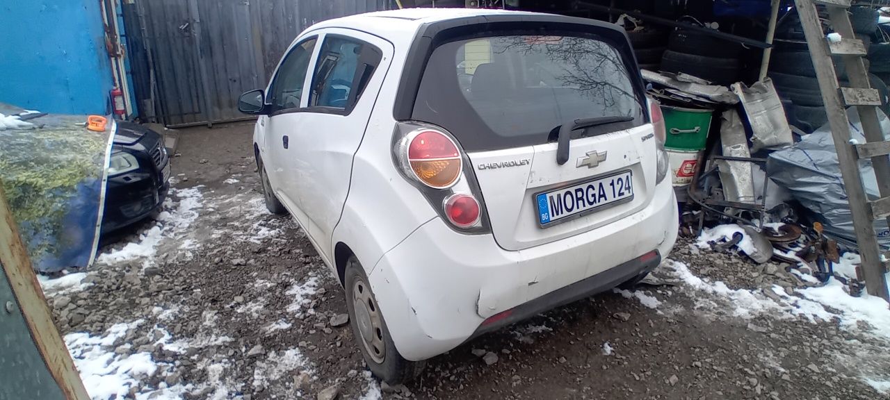 Chevrolet spark на части
