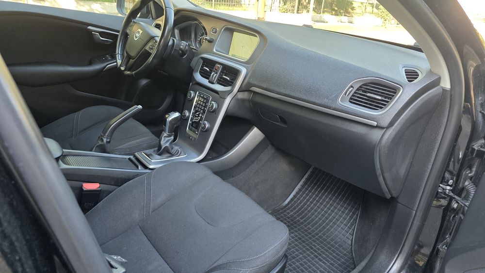 Volvo V40 1.6 D2 * An 2015 * Euro 6 * Cutie Manuala