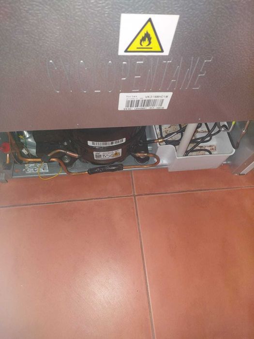 Combina frigorifica VORTEX VK31NWH01M, NO FROST