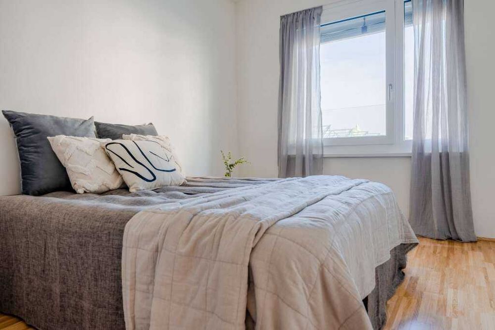 Дава се под наем Двустаен апартамент в София, Зона Б-5 - 60 кв.м за 714 € - Снимка #2