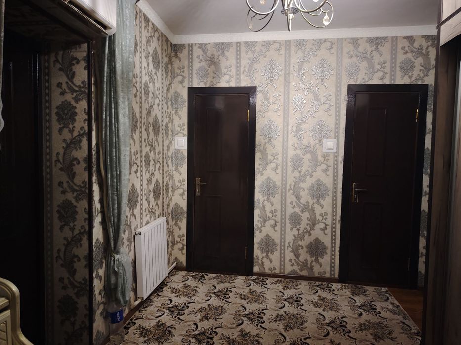 Сергели 8-худуд 2/7/7 срочно сотилади