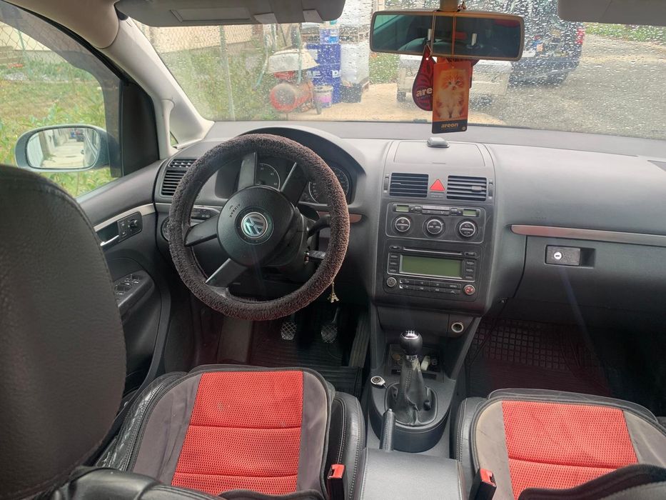 VOLKSWAGEN Touran 2005 2 l