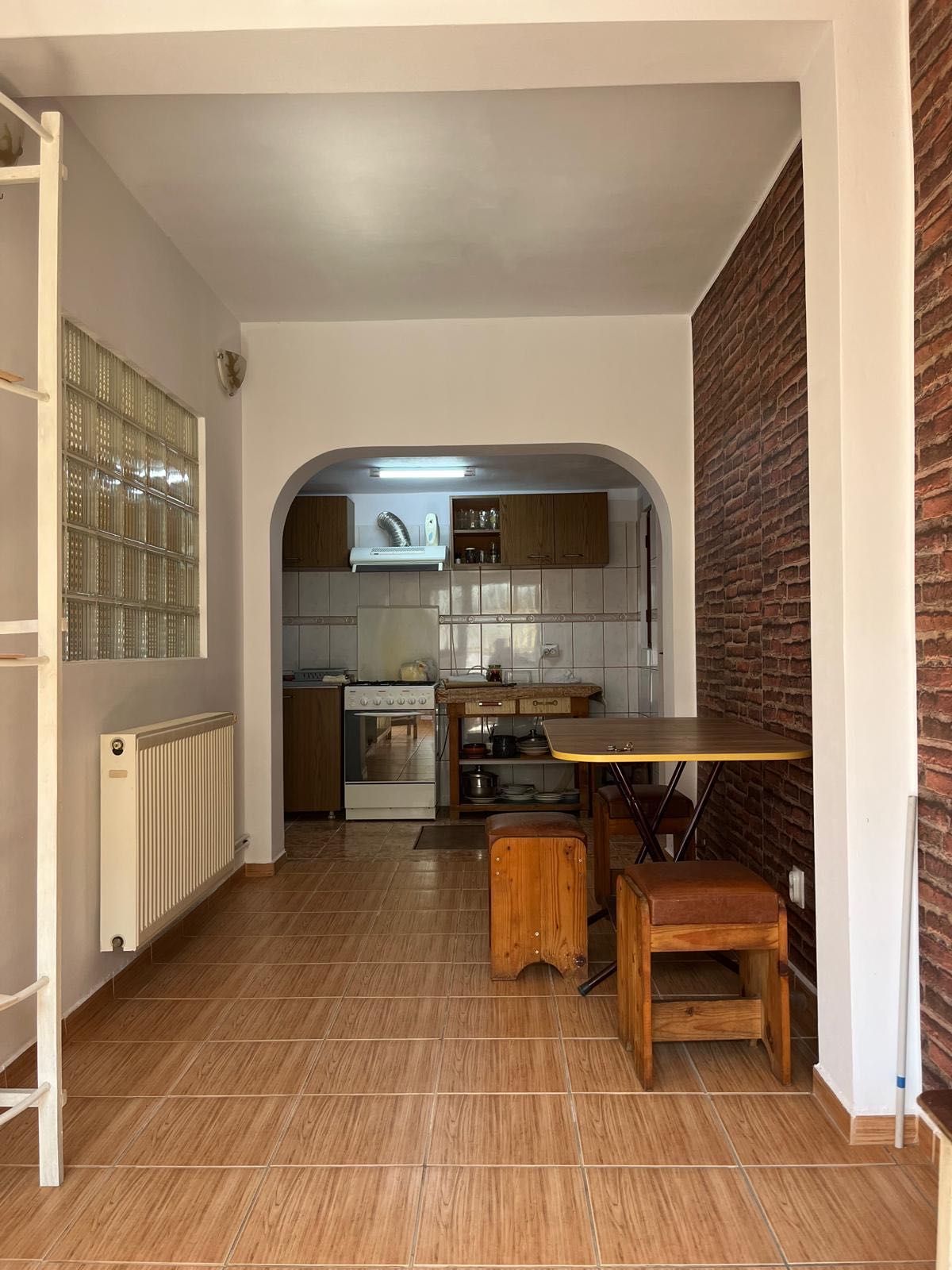 Casa bătrânească , la mare, cu teren de 800mp
