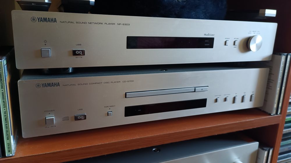 Vând cd-player Yamaha cd-s700