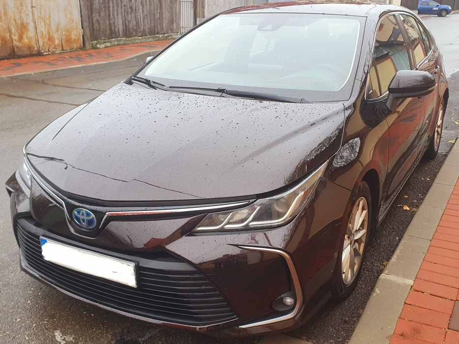 Toyota Corolla sedan hybrid gpl