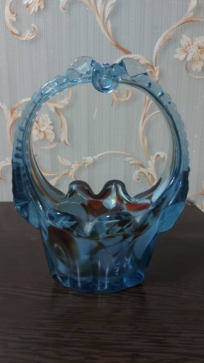 Конфетница СССР из синего стекла.