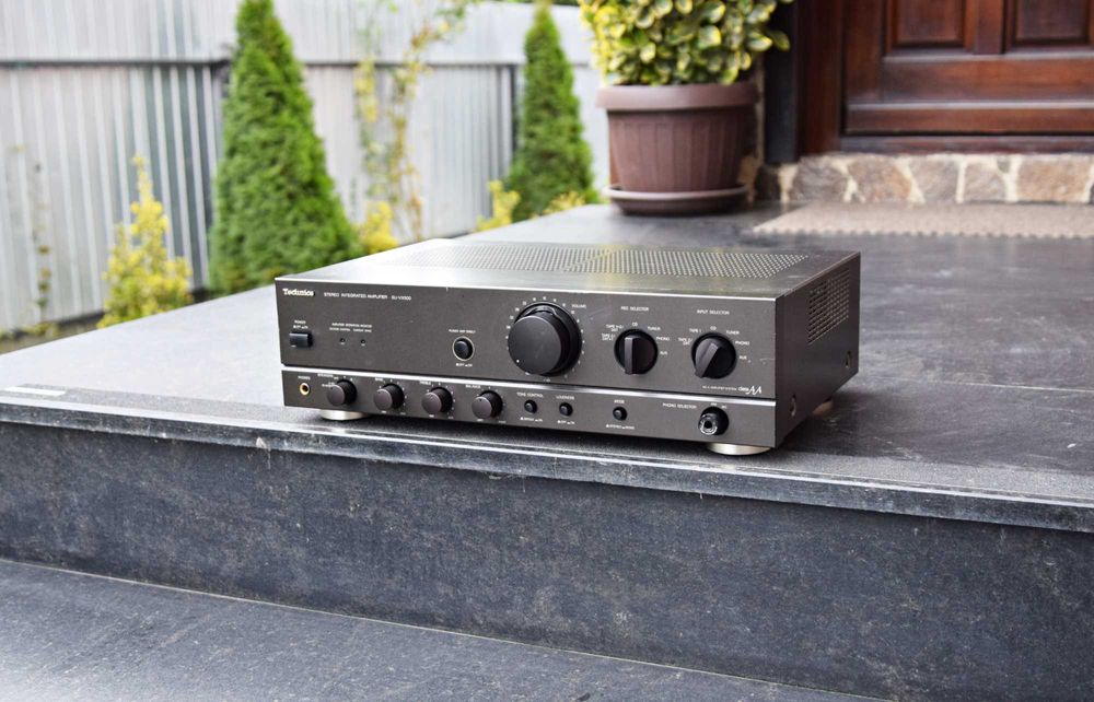 Amplificator Technics SU-VX 500, defect