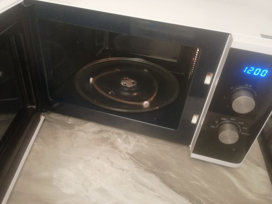 Продам микроволновку. В идеальном состоянии