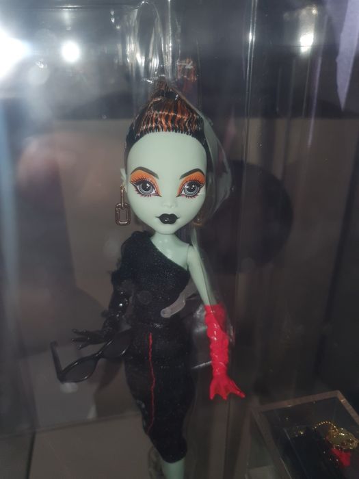 Монстер хай офф вайт Электра