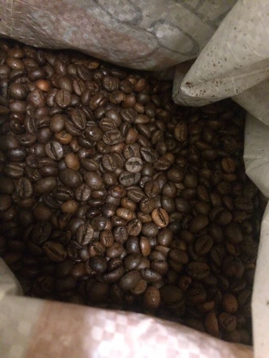много качествено кафе на зърна в чували по 5 кг. 11 лв. килограма