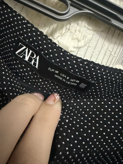 Pantaloni eleganti dama zara