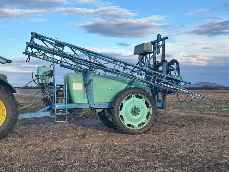 Instalatie de erbicidat berthoud  24m  2500litri  met ,erbicidator