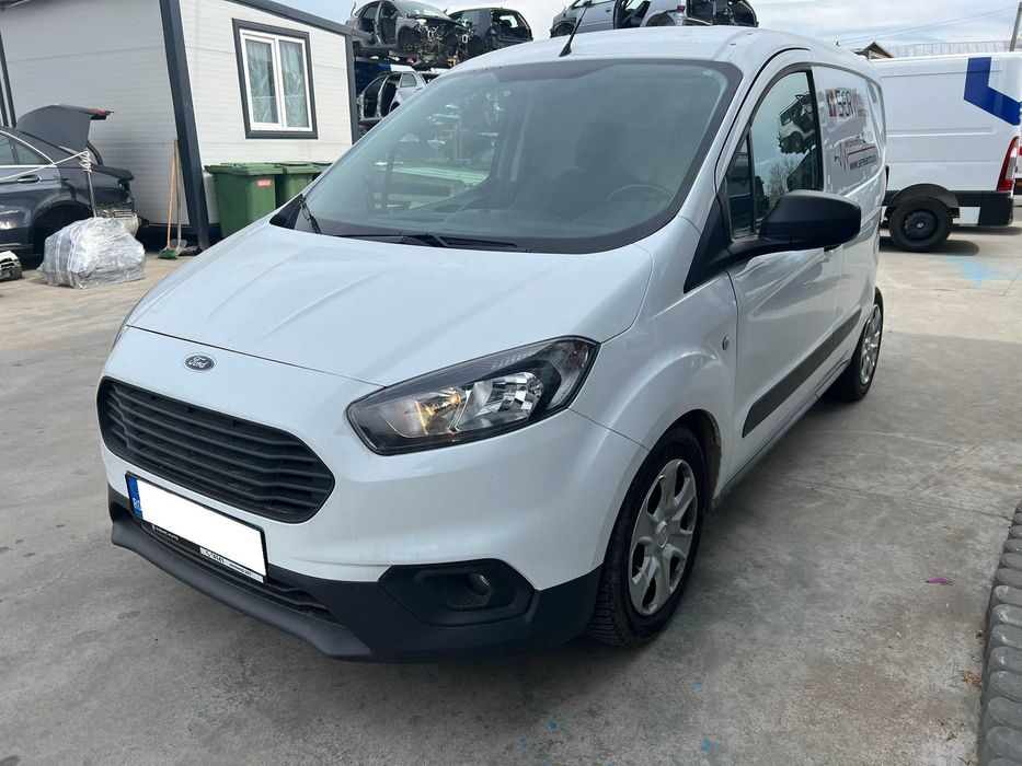 Ford Transit Courier 1.5 tdci Avariat 2021 deplasabil 79.000 km