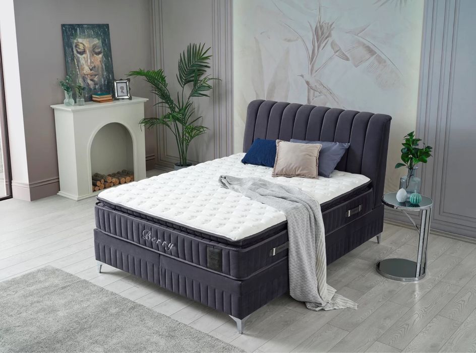 Тапицирано легло Berry