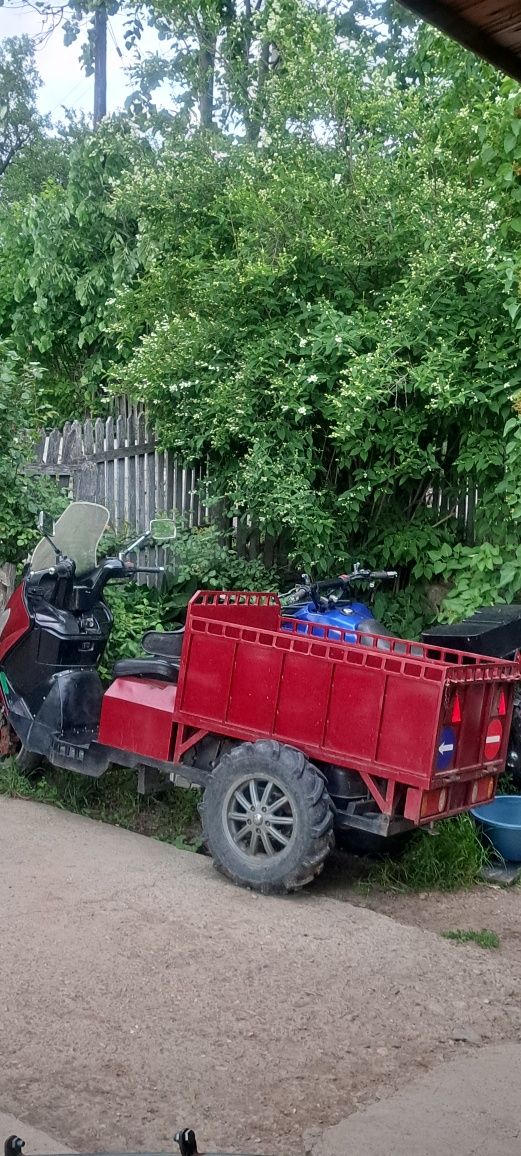 Vând triciclu 400cc