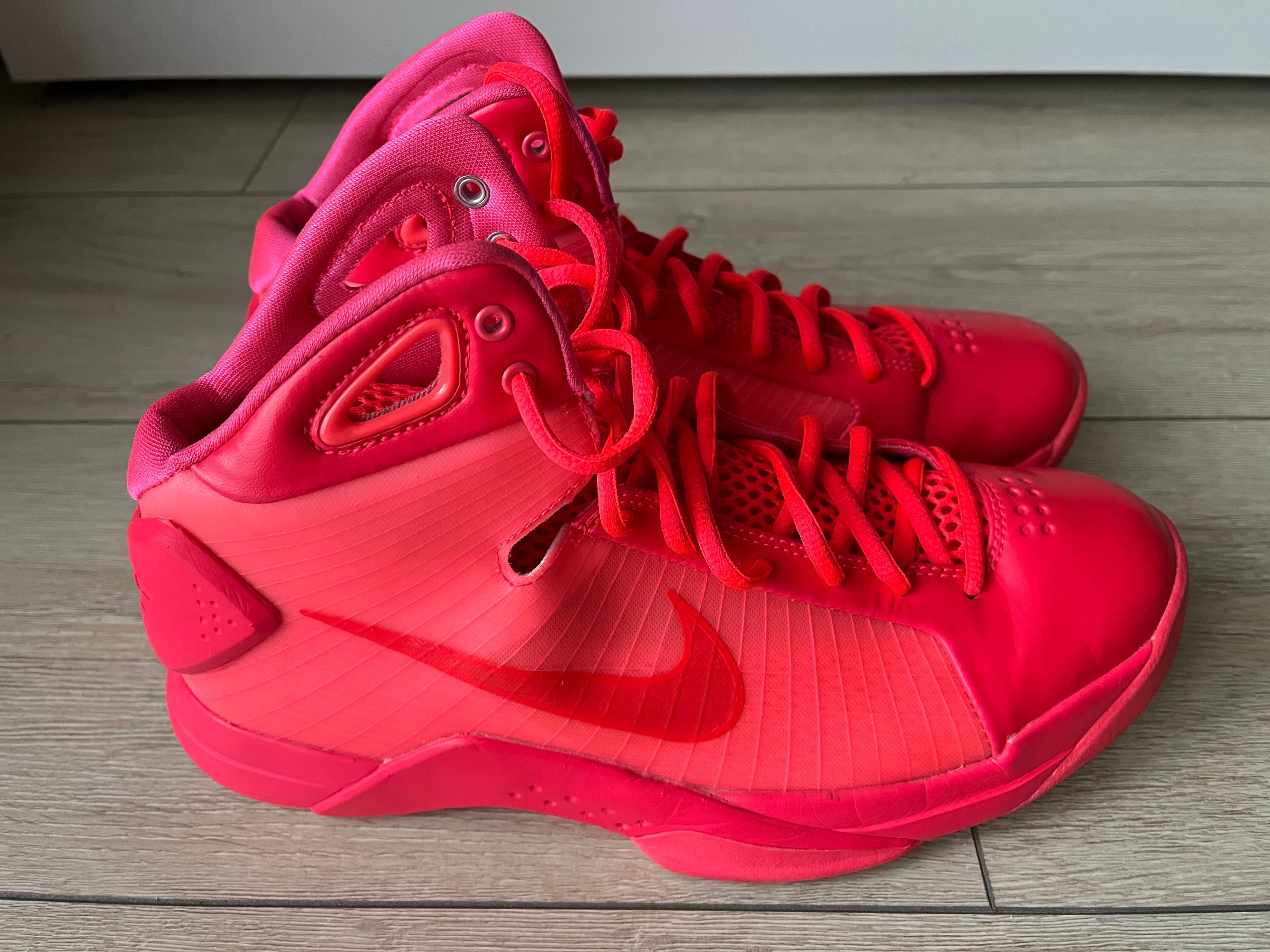 Nike Hyperdunk Go