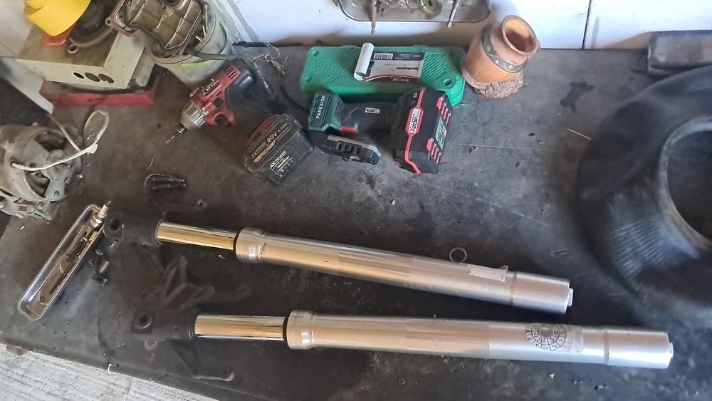 Vând piese yamaha yzf r125