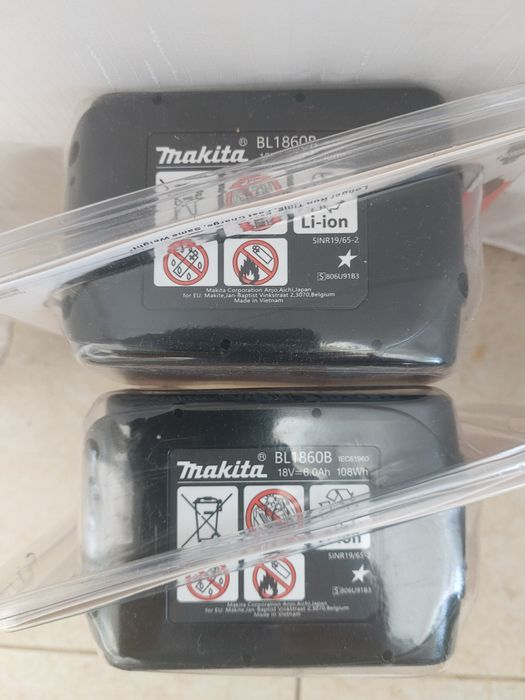 2 Acumulatori semiprofesionali Makita de 6 Ah,18 V ,sigilati în plast
